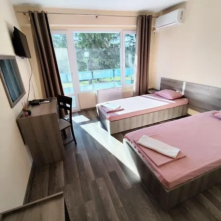 спортна база ветрен Hostel Burgasz