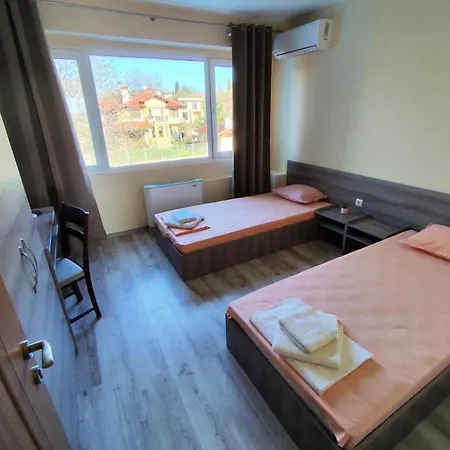 Hostel спортна база ветрен